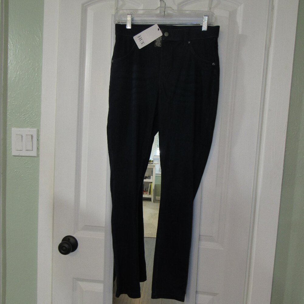 NWT - HUE Leggings - Size M